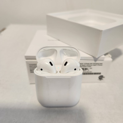 Apple - AirPods with Charging Case (2nd generation) - White