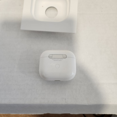 Apple AirPods (3rd Generation) with Lightning Charging Case